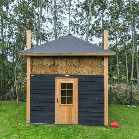hooischuur groot konijnen geiten hooiberg houten deur maatwerk zwart douglas bouwpakket voorkant voldux 