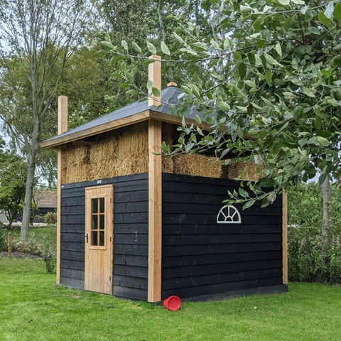 hooischuur groot konijnen geiten hooiberg houten deur maatwerk zwart douglas bouwpakket voorkant tuin voldux