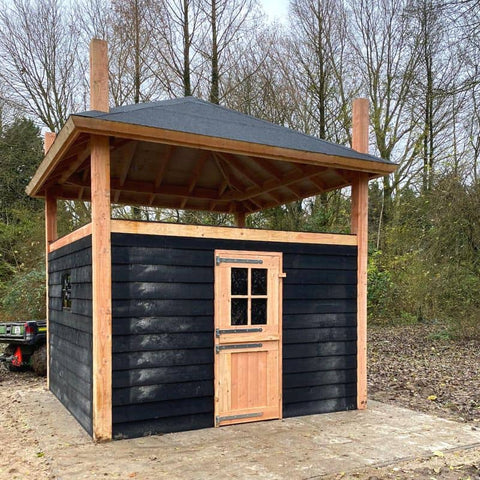 hooischuur groot konijnen geiten hooiberg houten deur maatwerk zwart douglas bouwpakket voorkant