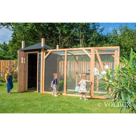 Konijnenhok Hooiberg Bouwpakket Mees XXL Voldux open houten deur spelende kinderen tuin